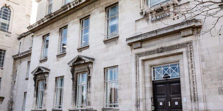 Help shape the future as a lecturer with the School of Chemistry