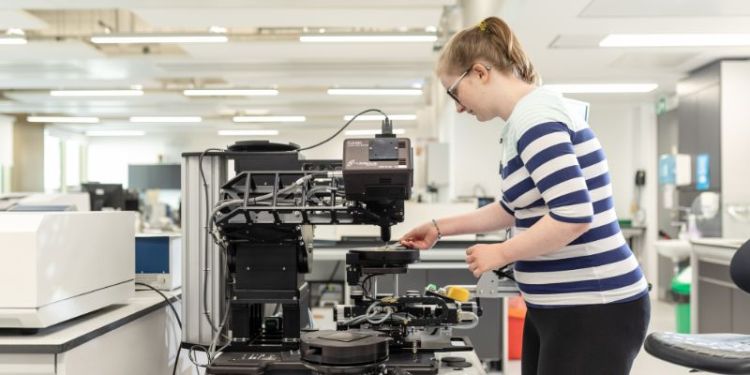 A third year student in a physics lab at the University of Leeds.