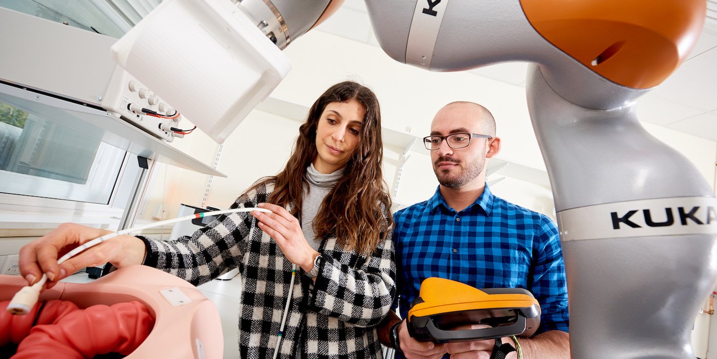 Two academics demonstrate medical technology equipment in the Storm Lab at the University of Leeds