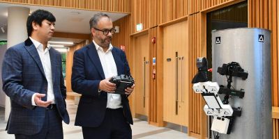 Paul Scully MP in the Bragg Centre looking at technology