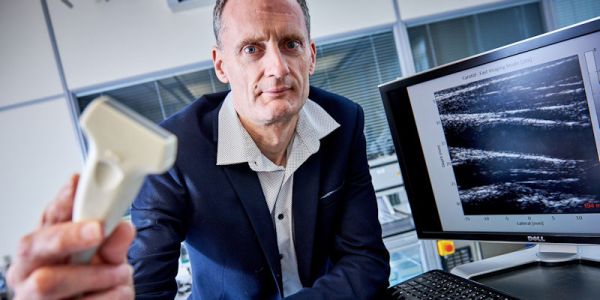 Professor Steve Freear, ultrasonics