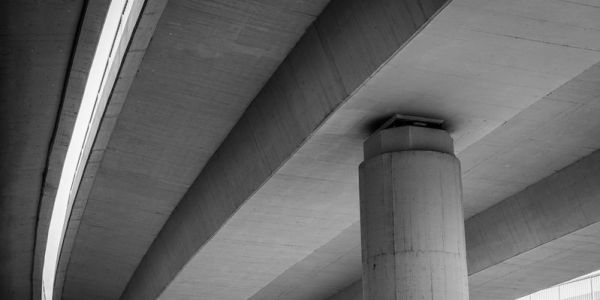 Concrete pillar