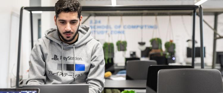 Student in Bragg Study Zone, Computing