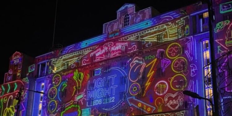 Leed light night