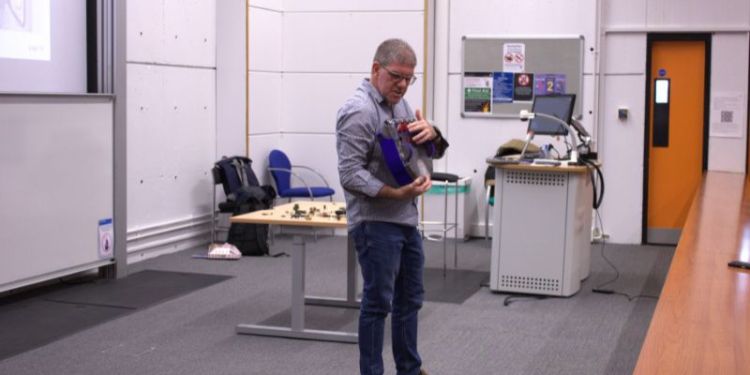 Guest lecture: Prof. Robert Deaves, Robotics System Architect, Dyson