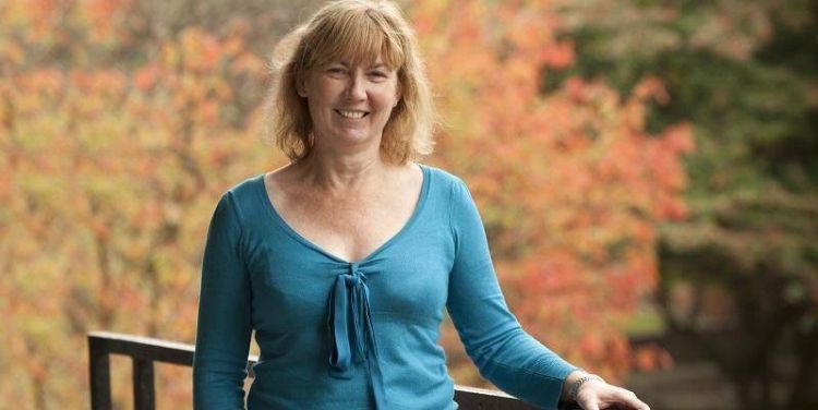 Academic seeks to ‘open physics to the whole of society’